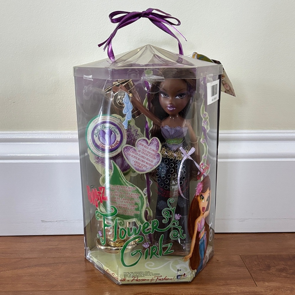 Bratz Flower Girlz Sasha Purple Fashion Doll - NEW